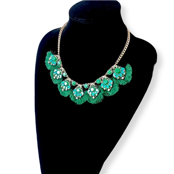 INC. Interview Concepts Chic Green Statement Green Necklace | NWT - Picture 6 of 8